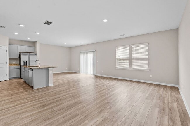 Photo - 4 Bedroom Single Family Home In Pendergrass!