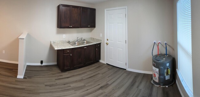Photo - 638 W Jackson St