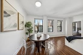 Photo - 188 E Chestnut St