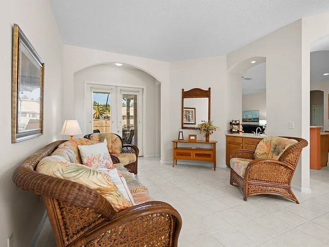 Photo - 184 Cacique Dr