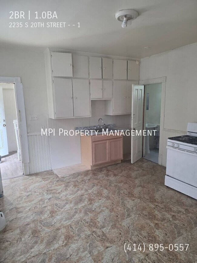Photo - 2235 S 20th St Unit 1