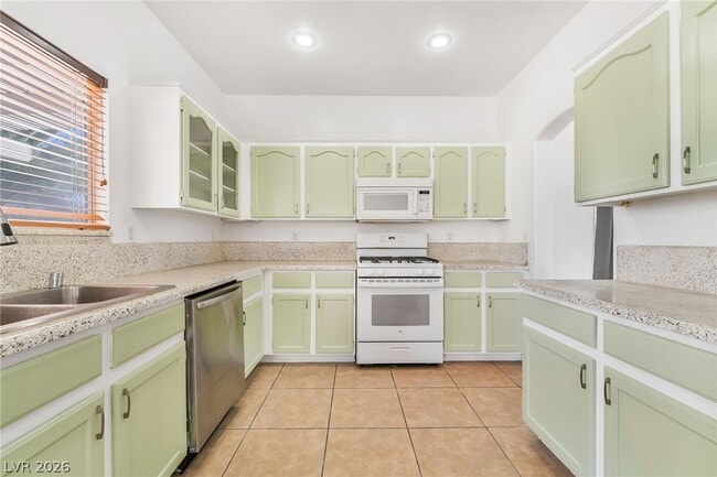 1354 Silver Knoll Ave