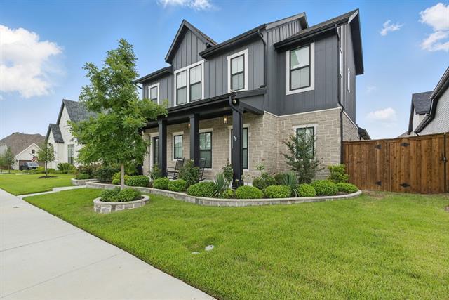 Photo - 2205 Sandrellan St