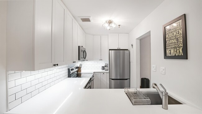 Photo - 228 Monroe St Unidad 1N