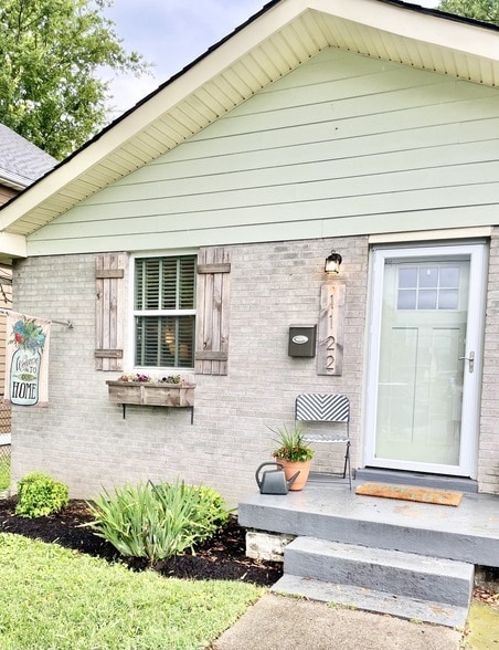 Photo - 1122 2nd Ave S