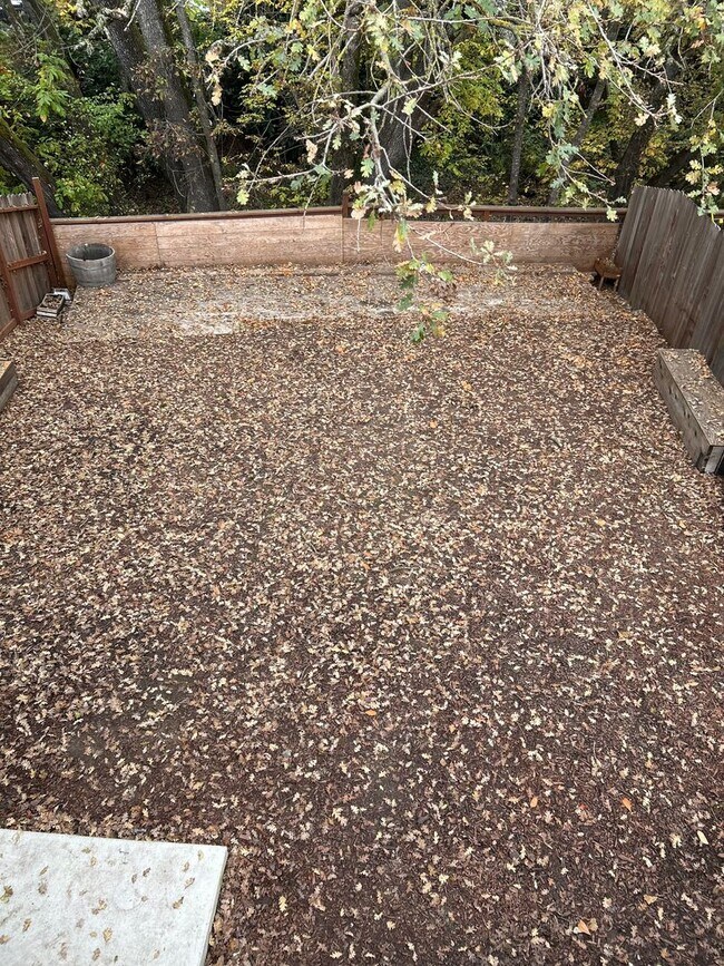 Photo - 1086-1086 Dutton Ave Unit 1082 Dutton Avenue