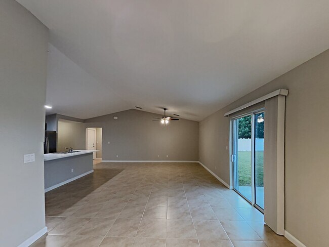 Photo - 365 SW Ridgecrest Dr