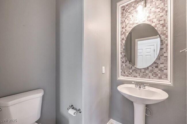 Building Photo - 3212 Wisteria Tree St