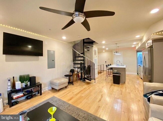 Photo - 1950 N Gratz St