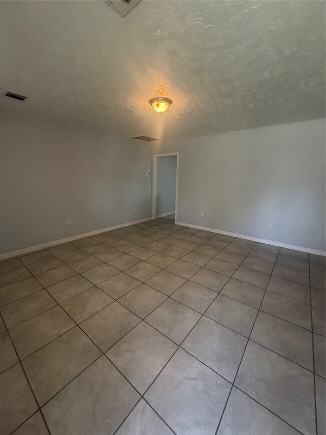 Photo - 5047 Nassau Rd