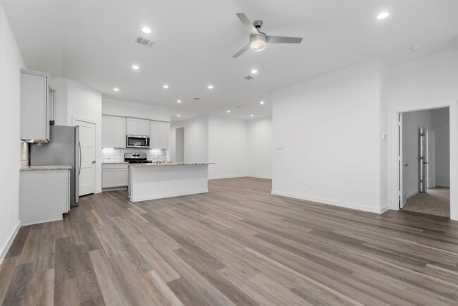 Photo - 1069 Dancing Feather St