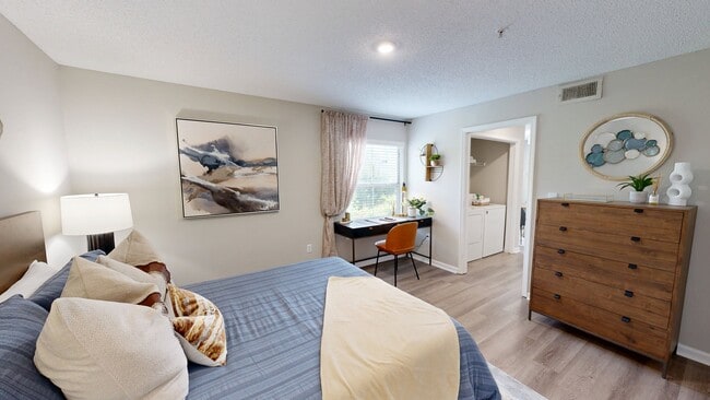 1250 West_2025_Bedroom_Reno - 1250 West Apartments