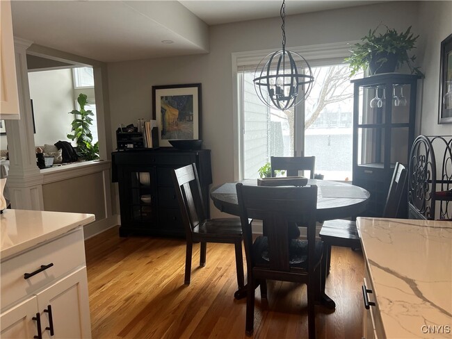 Photo - 191 Summerhaven Dr S