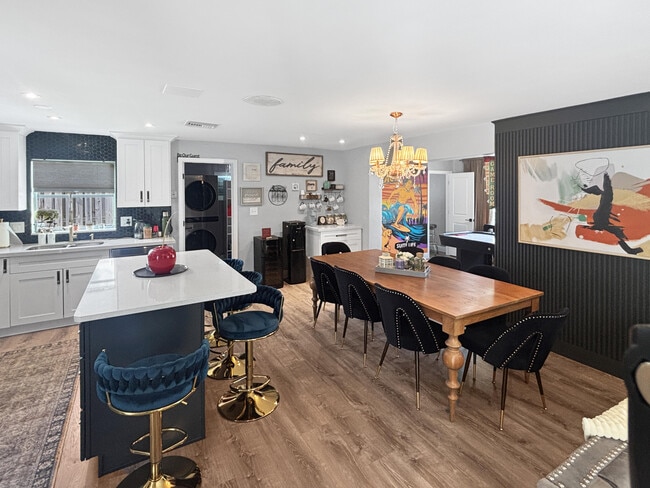 Photo - 100 SW 17th St