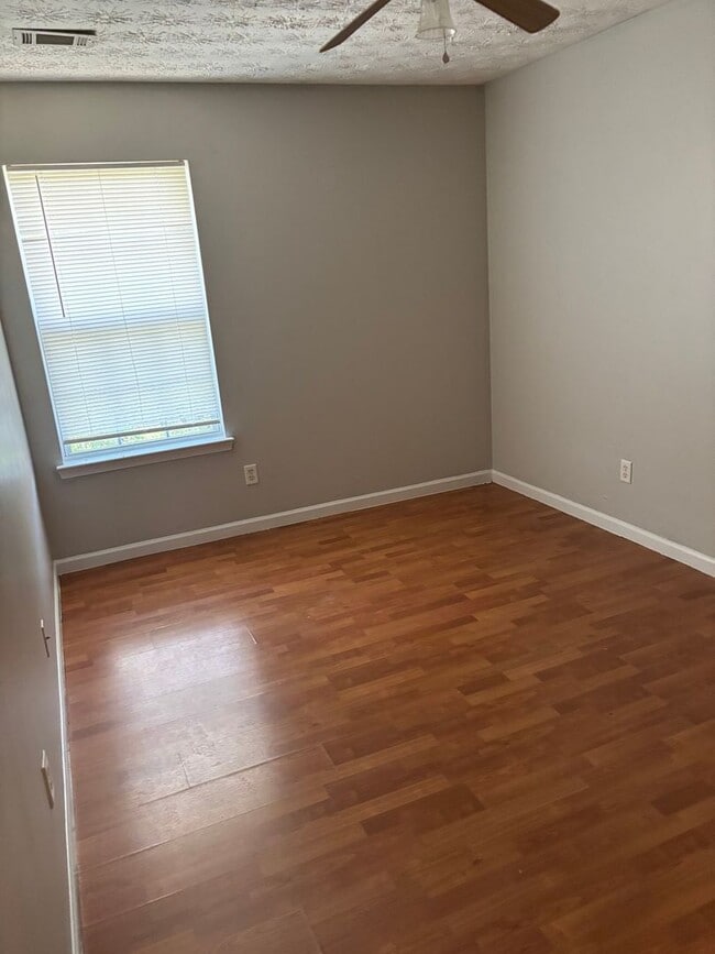 Photo - 2987 Fields Dr