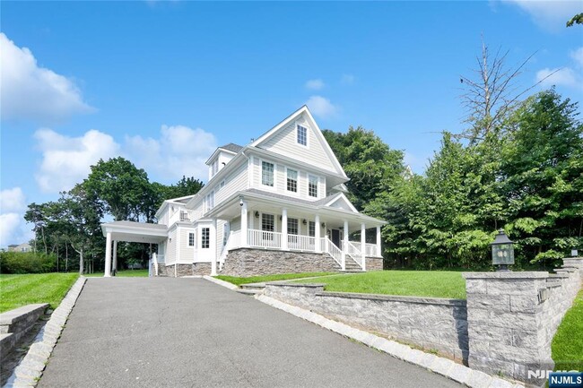 Photo - 71 W Linden Ave House