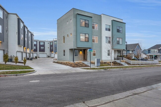 Photo - 6356 Birch Run Rd