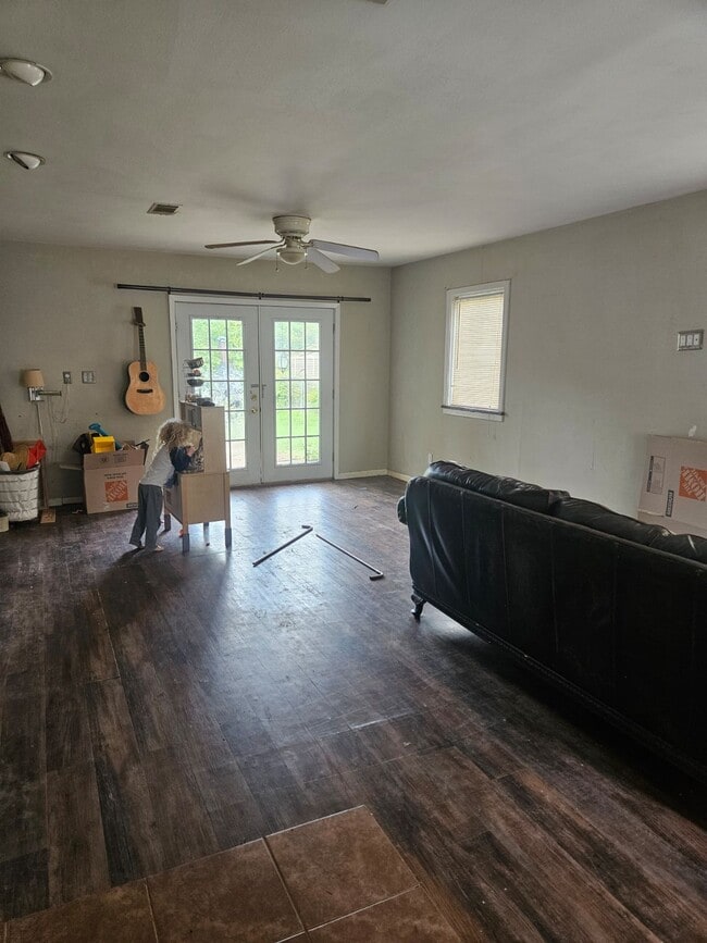 Photo - 1105 Sycamore St