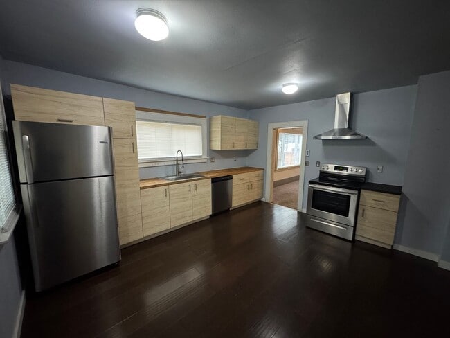 Photo - Charming House in Bellingham - 4 Bedroom 1.5 Bathroom