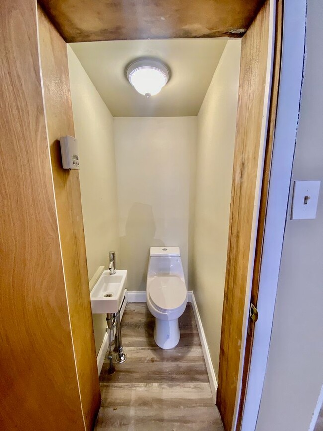 Photo - SWEET 2 BR / 1.5 BA HOUSE in South Philly w/ NEW KITCHEN & BATHS-Washer/Dryer & Yard!