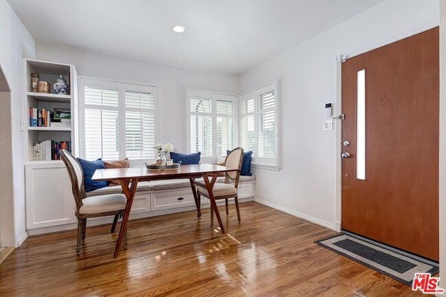 Photo - 7820 Agnew Ave