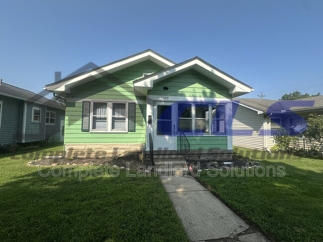 Building Photo - 2409 S 9th St Rental