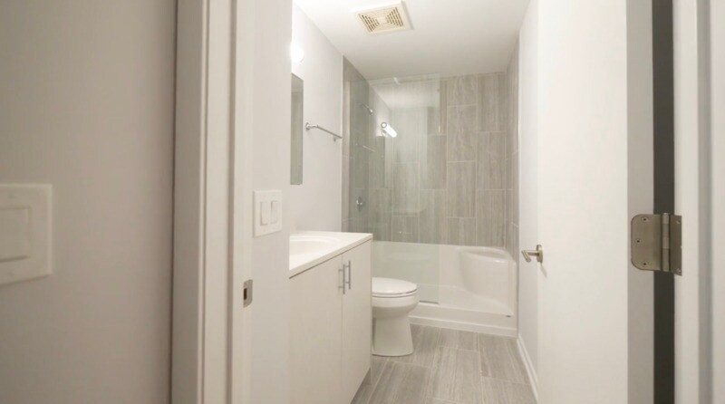 Photo - 176 N Wells St