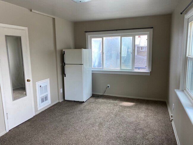 Photo - 1311 N Madison St Unit 4