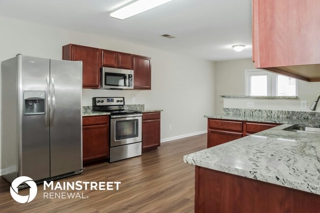 Photo - 141 Wethersfield Dr