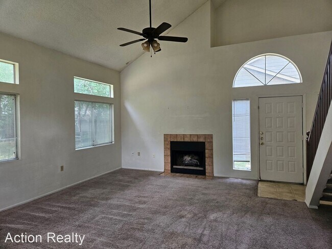 Photo - 3 br, 2.5 bath House - 8006 Grand Bend