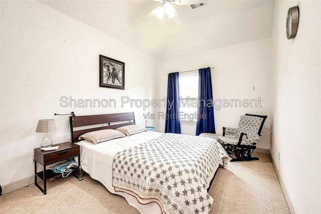 5807 Kansas St Unit D