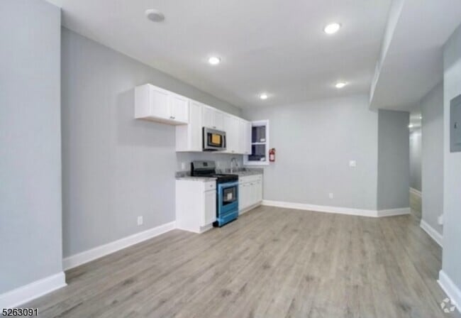 Building Photo - 76 Highland Ave Unit 1 Rental