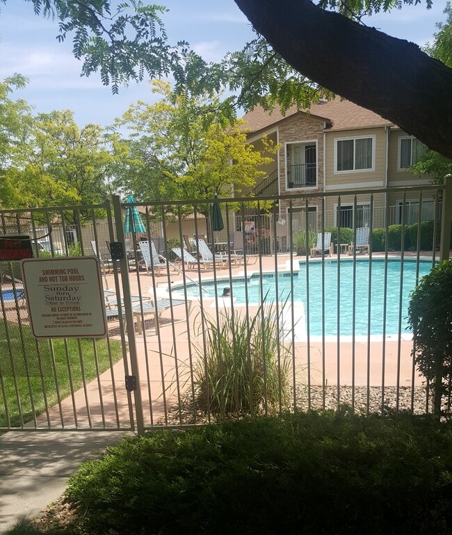 Photo - 4875 S Balsam Way Unit 18-202