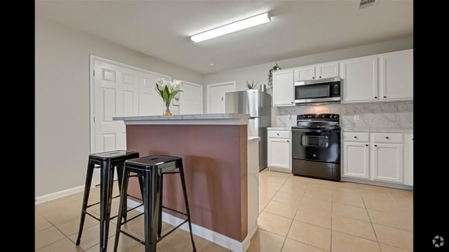 Building Photo - 23326 High Point St Rental