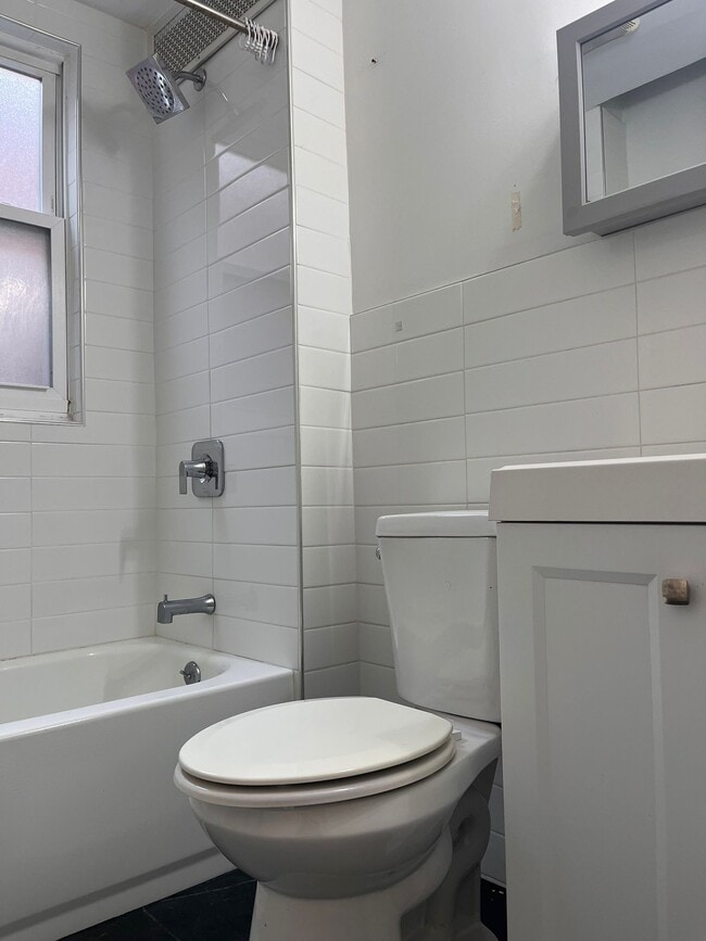 Photo - 256 Dwight St Unit 2