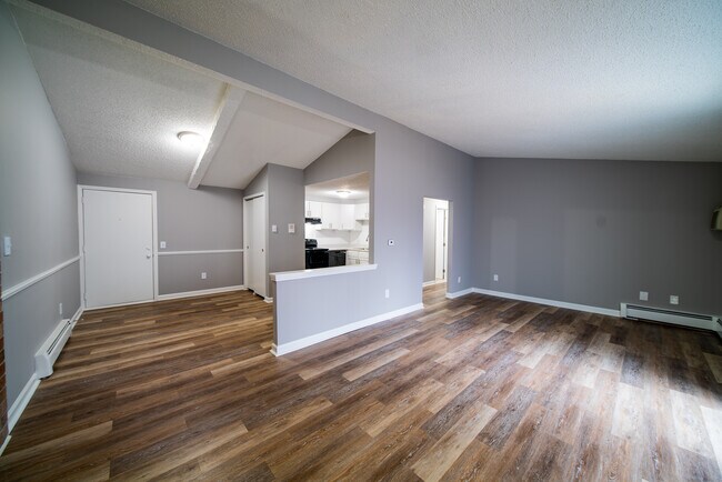 Photo - Lincoln Square Apartments