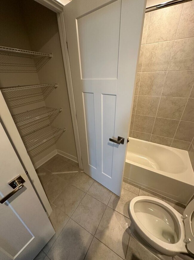 1006 Alum Spring Rd Townhome Townhome Rental in Fredericksburg VA