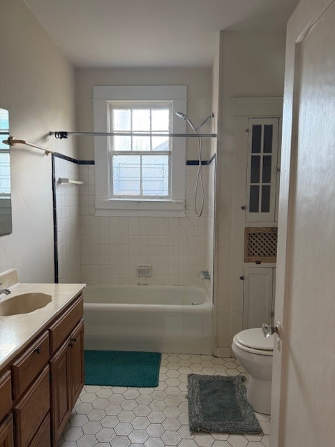 Photo - 2017 Lowerline St