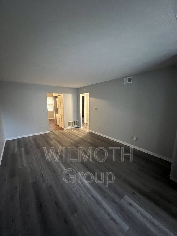 Photo - 1325 Millerwood Dr