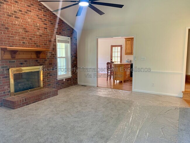 Photo - 5900 Swales Way