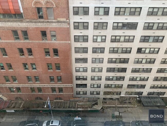 Building Photo - 220 E 63rd St Unit 11E Rental