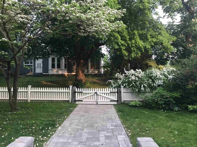 Photo - 11 Chestnut St