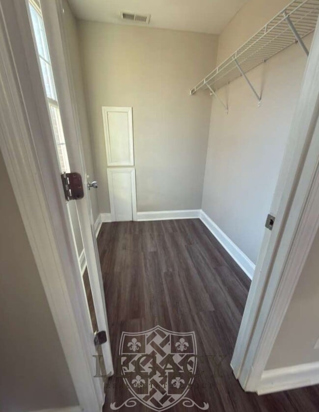 Photo - 273 Brown Pl Unit 1