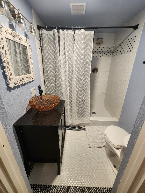 Building Photo - 710 Catskill St