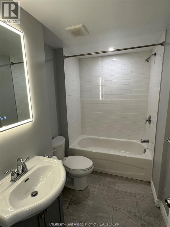 Photo - 222 St Clair St Unité 108