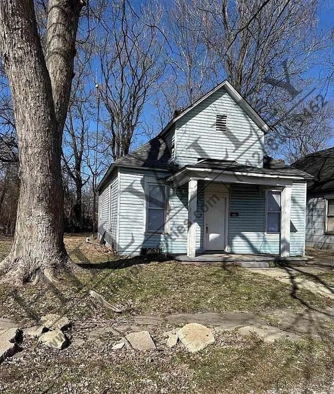 Building Photo - Two Bedroom Home