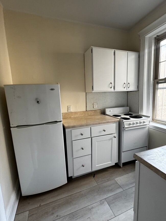 Building Photo - 65 Park Dr Unit 27-2 Rental