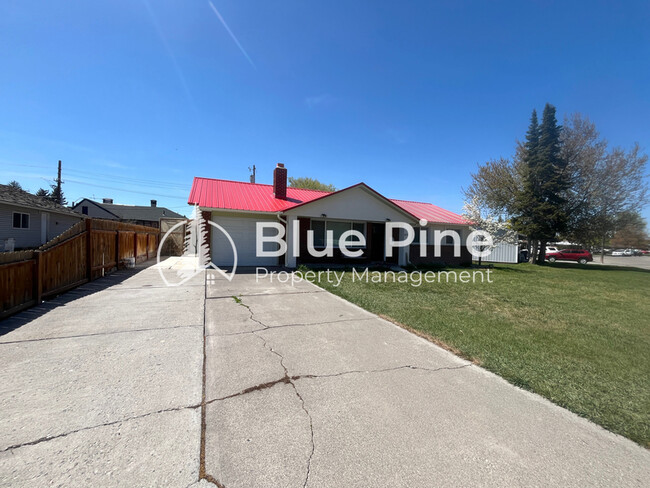 Photo - 1652 Austin Ave House