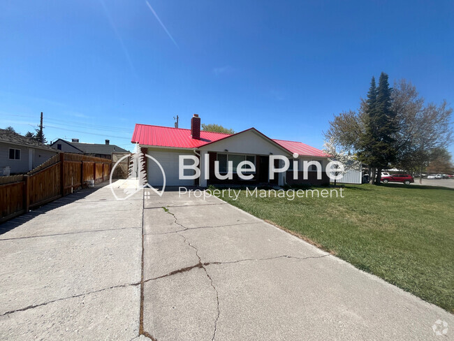 Building Photo - 1652 Austin Ave Rental