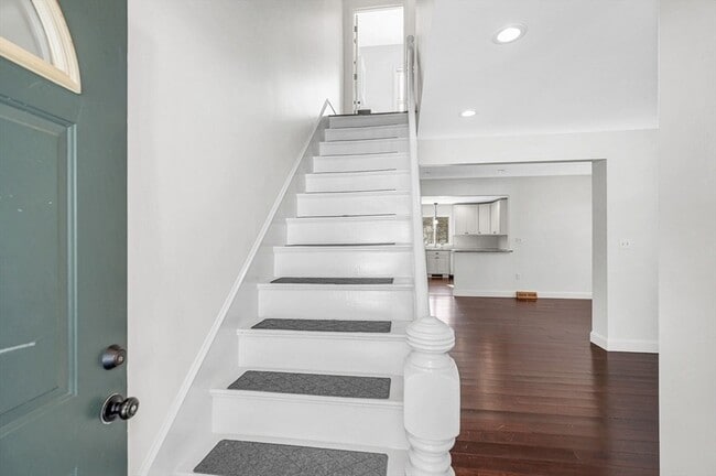 Photo - 12 Broadway St